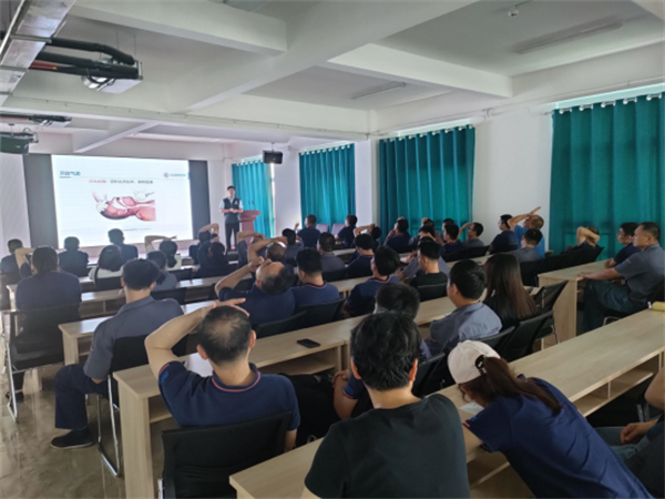 深藍機器纏繞包裝機廠家——“健康急救”專題講座順利召開